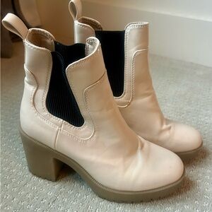 Women's Chinese Laundry Ankle Boots